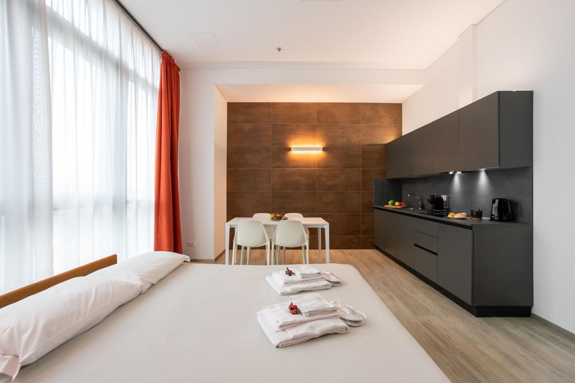 Htm Venice Suite By Halldis Местре Екстер'єр фото